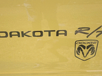 Image 14 of 23 of a 1999 DODGE DAKOTA RT