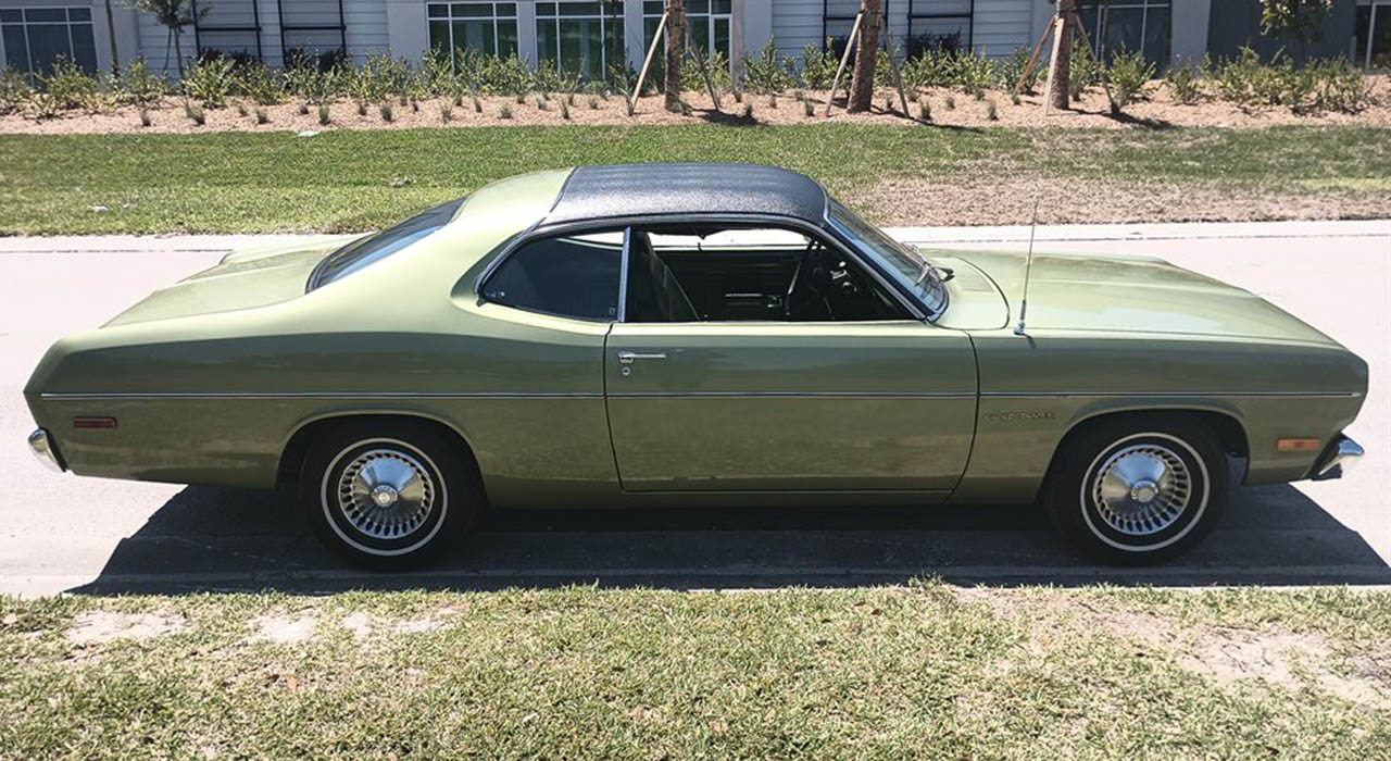 3rd Image of a 1972 PLYMOUTH DUSTER