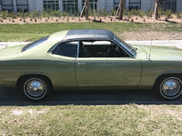 Image 4 of 21 of a 1972 PLYMOUTH DUSTER