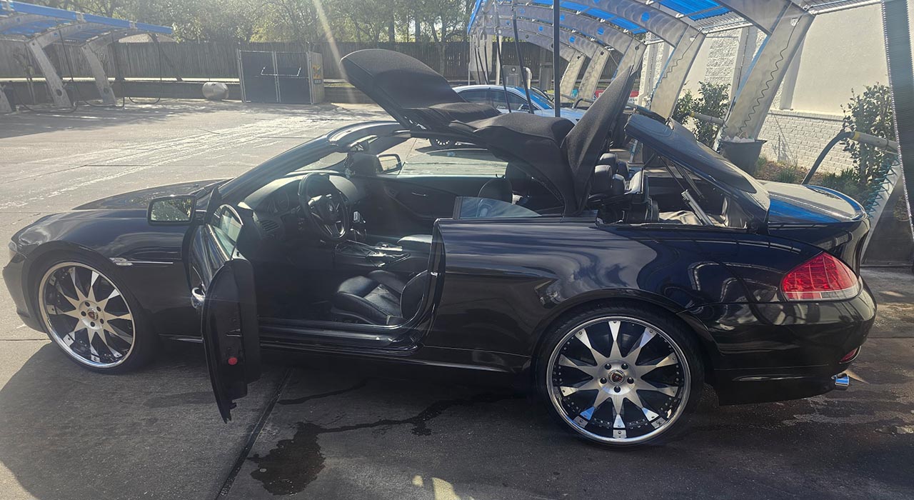 4th Image of a 2005 BMW 6 SERIES 645CIC