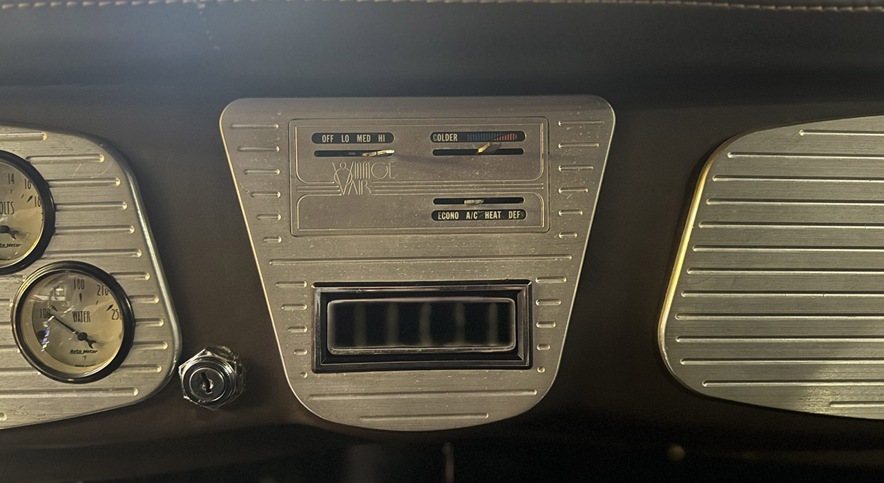 15th Image of a 1934 FORD .