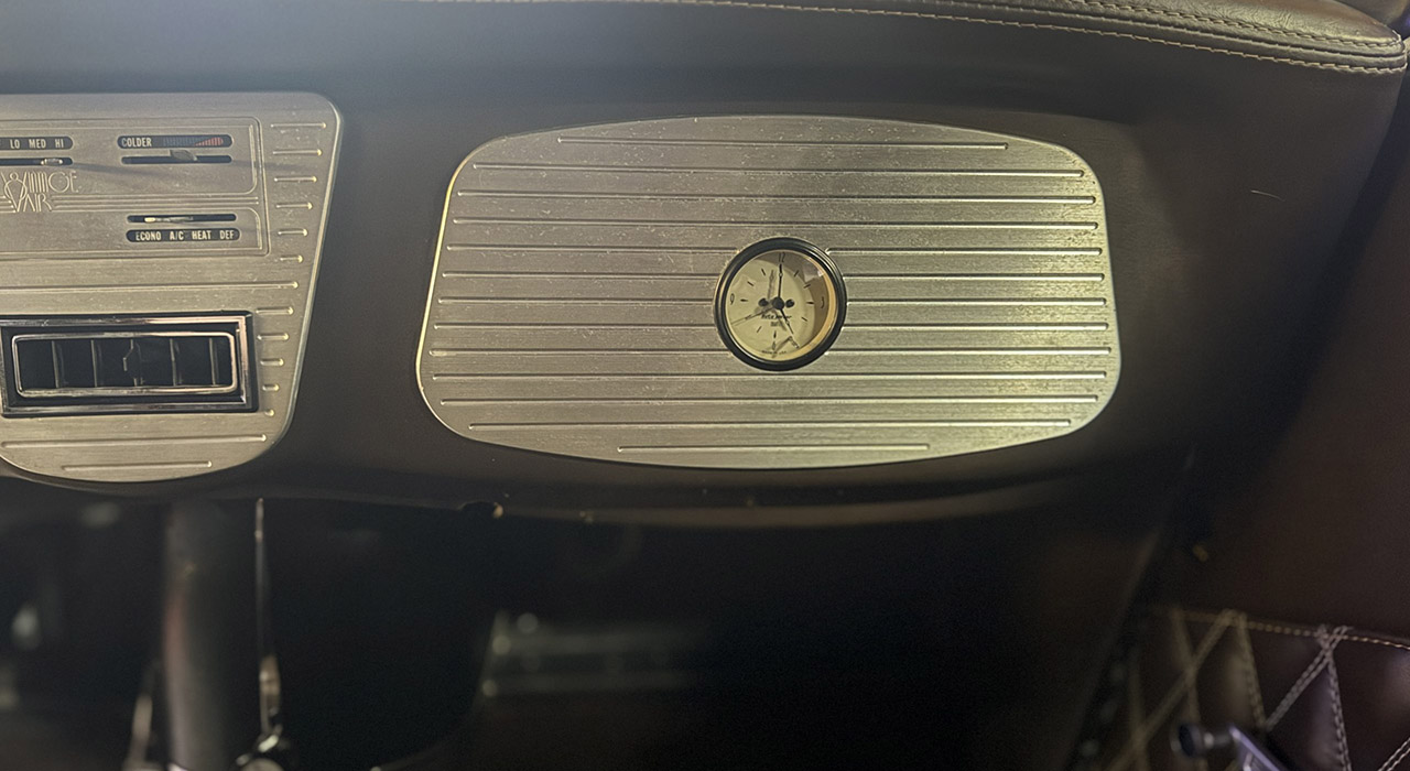 16th Image of a 1934 FORD .