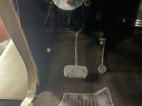 Image 18 of 21 of a 1934 FORD .