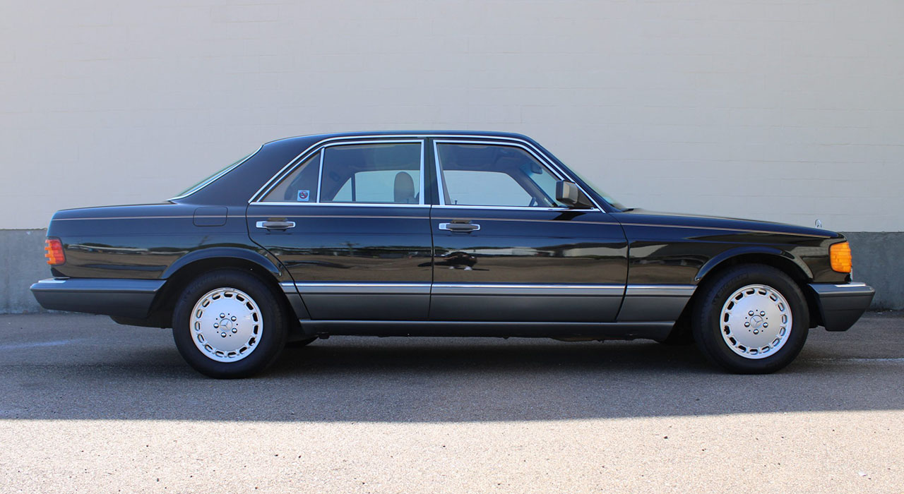 5th Image of a 1990 MERCEDES 300 SE