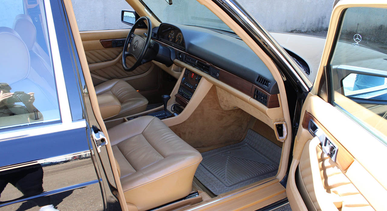 16th Image of a 1990 MERCEDES 300 SE