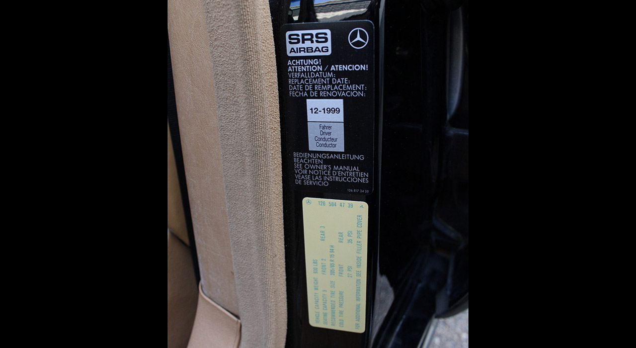 31st Image of a 1990 MERCEDES 300 SE