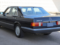 Image 3 of 33 of a 1990 MERCEDES 300 SE