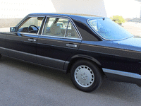 Image 5 of 33 of a 1990 MERCEDES 300 SE