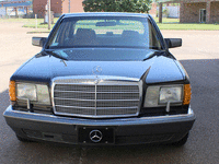 Image 7 of 33 of a 1990 MERCEDES 300 SE