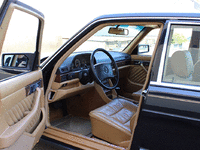 Image 12 of 33 of a 1990 MERCEDES 300 SE