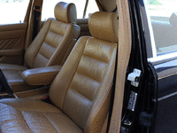 Image 13 of 33 of a 1990 MERCEDES 300 SE