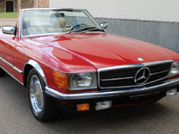 Image 2 of 32 of a 1985 MERCEDES SL500