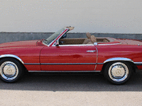 Image 6 of 32 of a 1985 MERCEDES SL500
