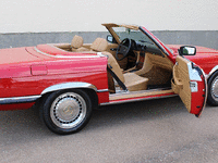 Image 10 of 32 of a 1985 MERCEDES SL500
