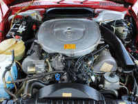 Image 26 of 32 of a 1985 MERCEDES SL500