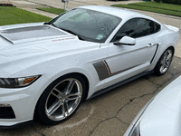 Image 2 of 12 of a 2015 FORD MUSTANG