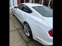 Image 4 of 12 of a 2015 FORD MUSTANG