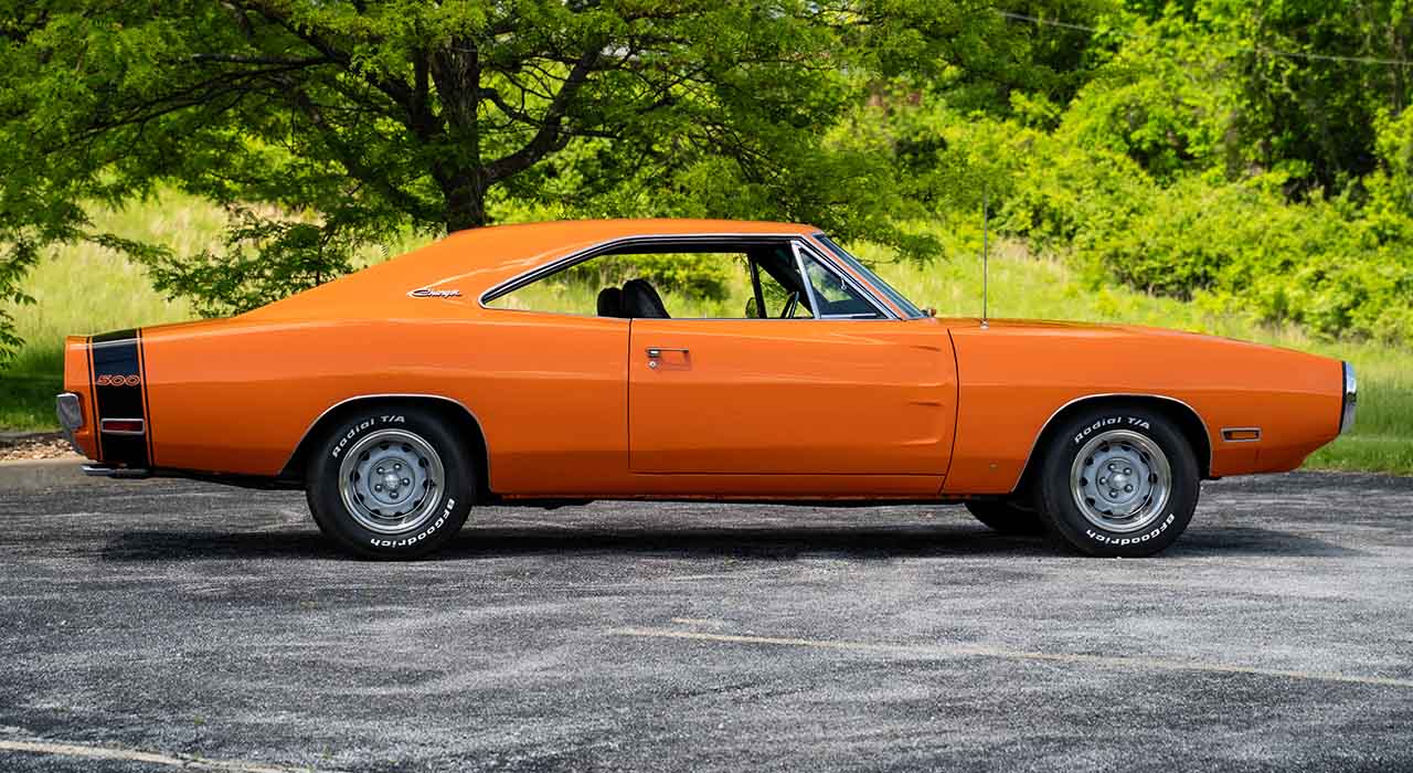 3rd Image of a 1970 DODGE CHARGER