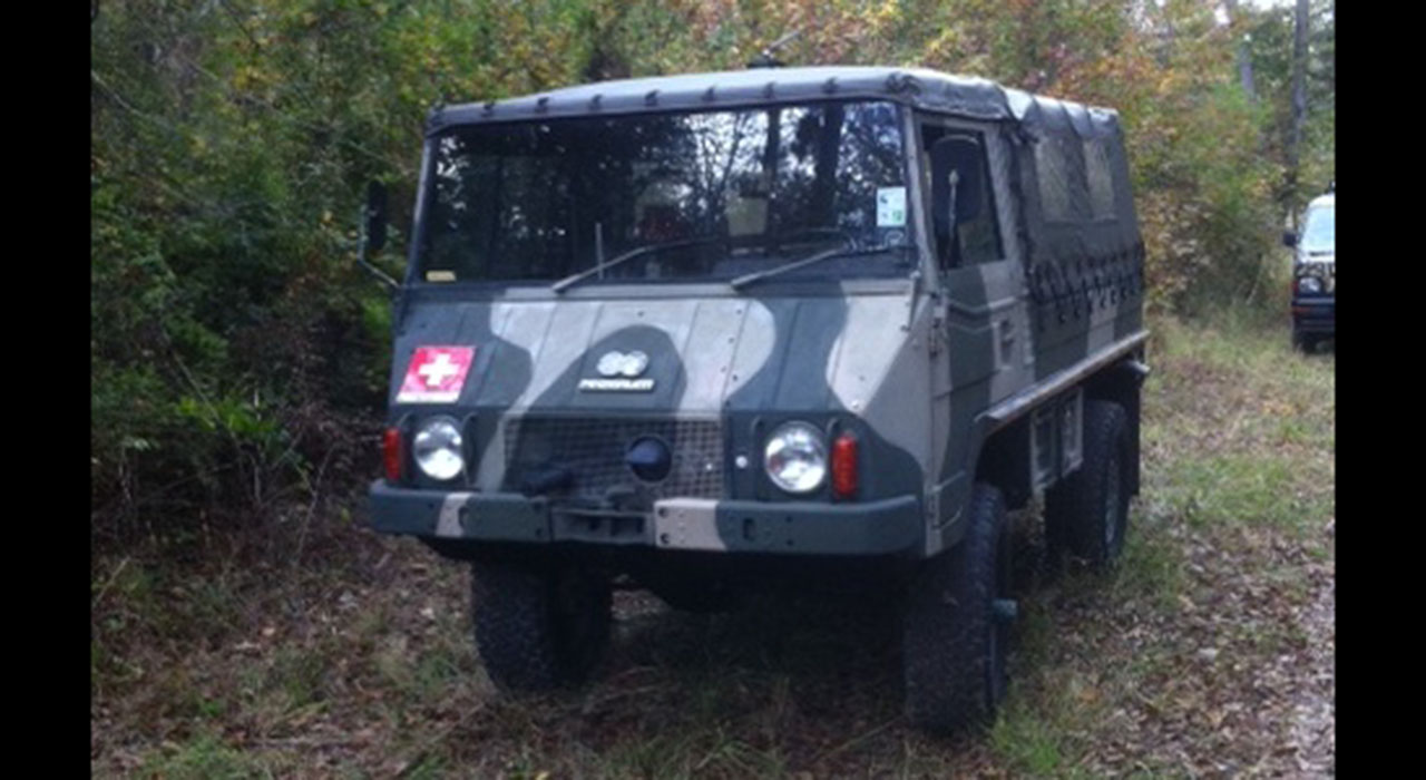 2nd Image of a 1975 STEYR PUCH PINZGAUER 710 M