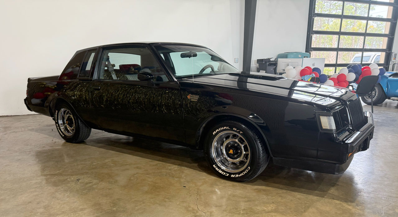 1st Image of a 1987 BUICK REGAL