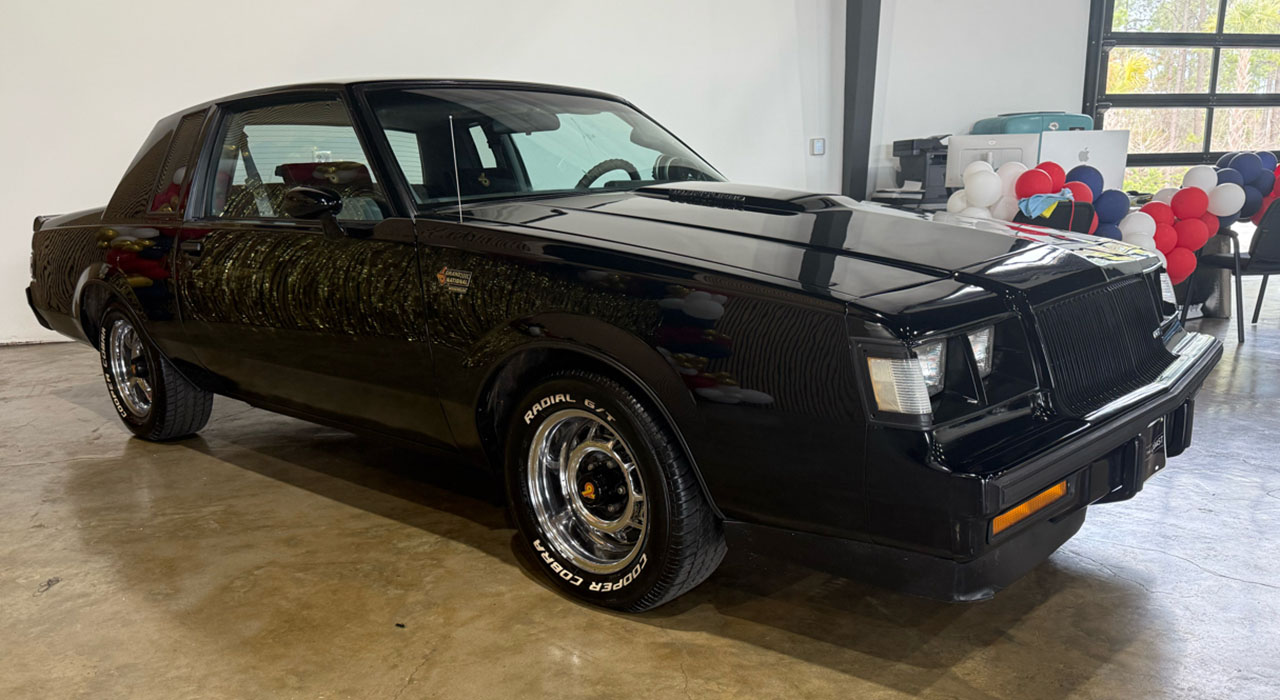 2nd Image of a 1987 BUICK REGAL