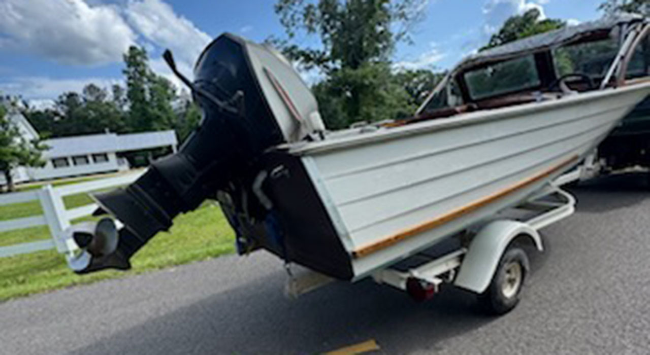 2nd Image of a 1958 CRUISER BOAT