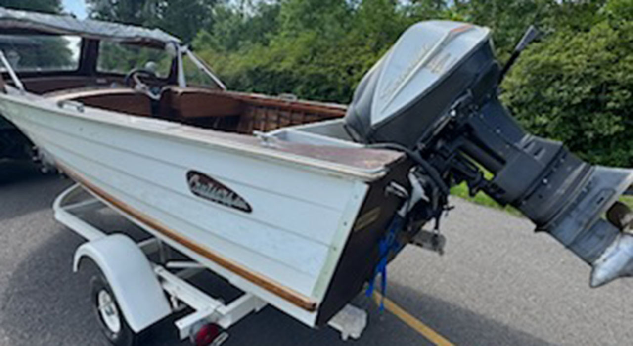 3rd Image of a 1958 CRUISER BOAT
