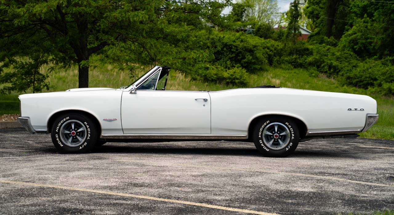 2nd Image of a 1966 PONTIAC GTO