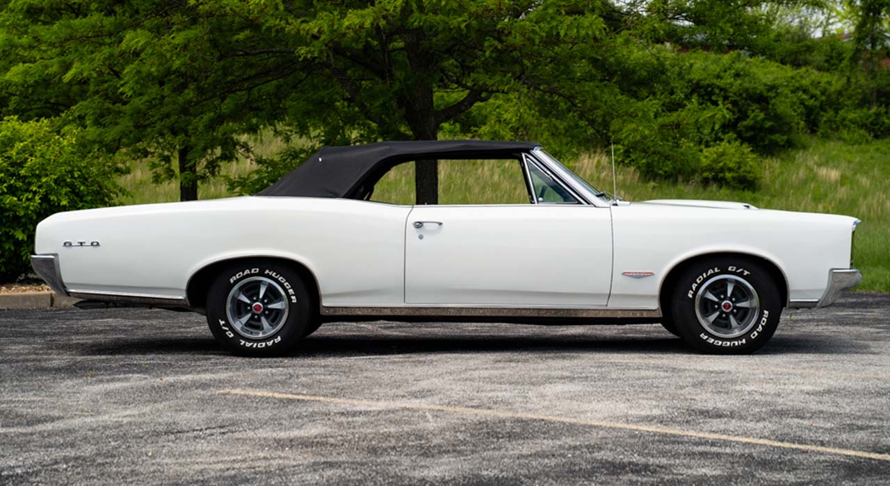 3rd Image of a 1966 PONTIAC GTO