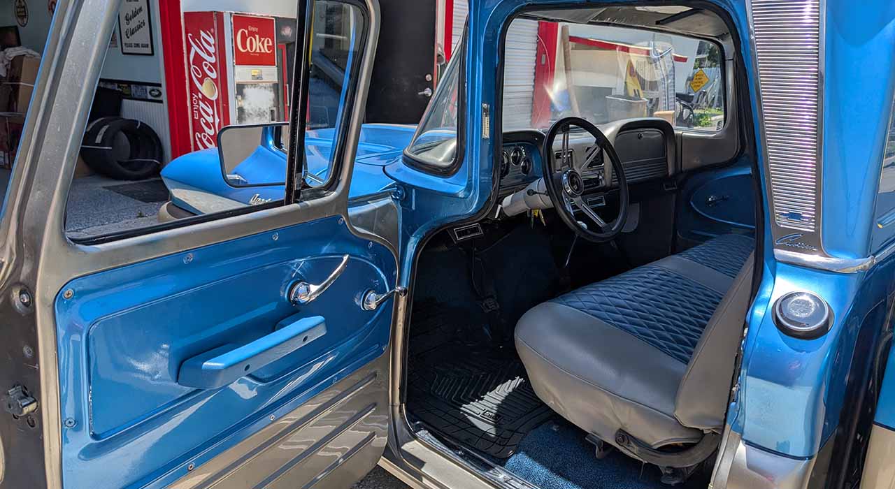 5th Image of a 1962 CHEVROLET APACHE