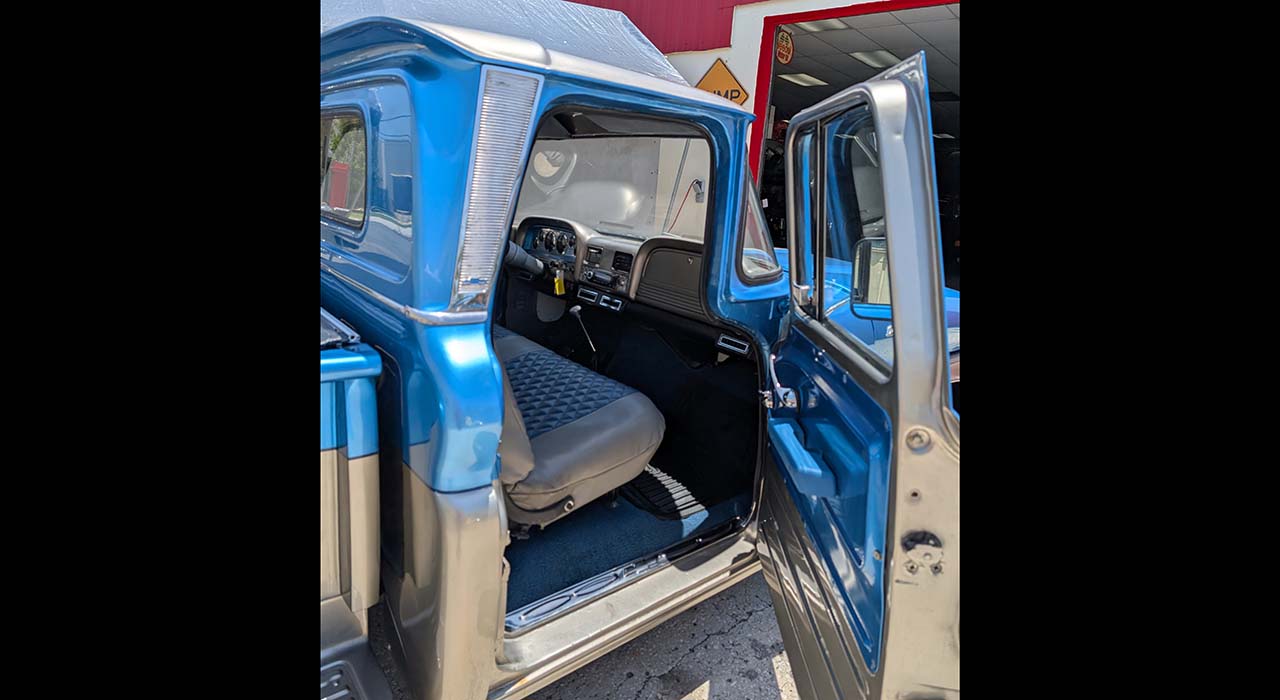 6th Image of a 1962 CHEVROLET APACHE