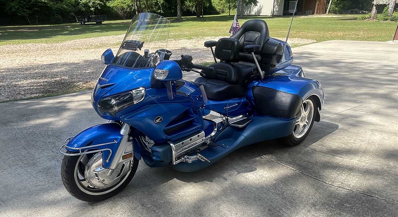 0th Image of a 2012 HONDA GOLDWING