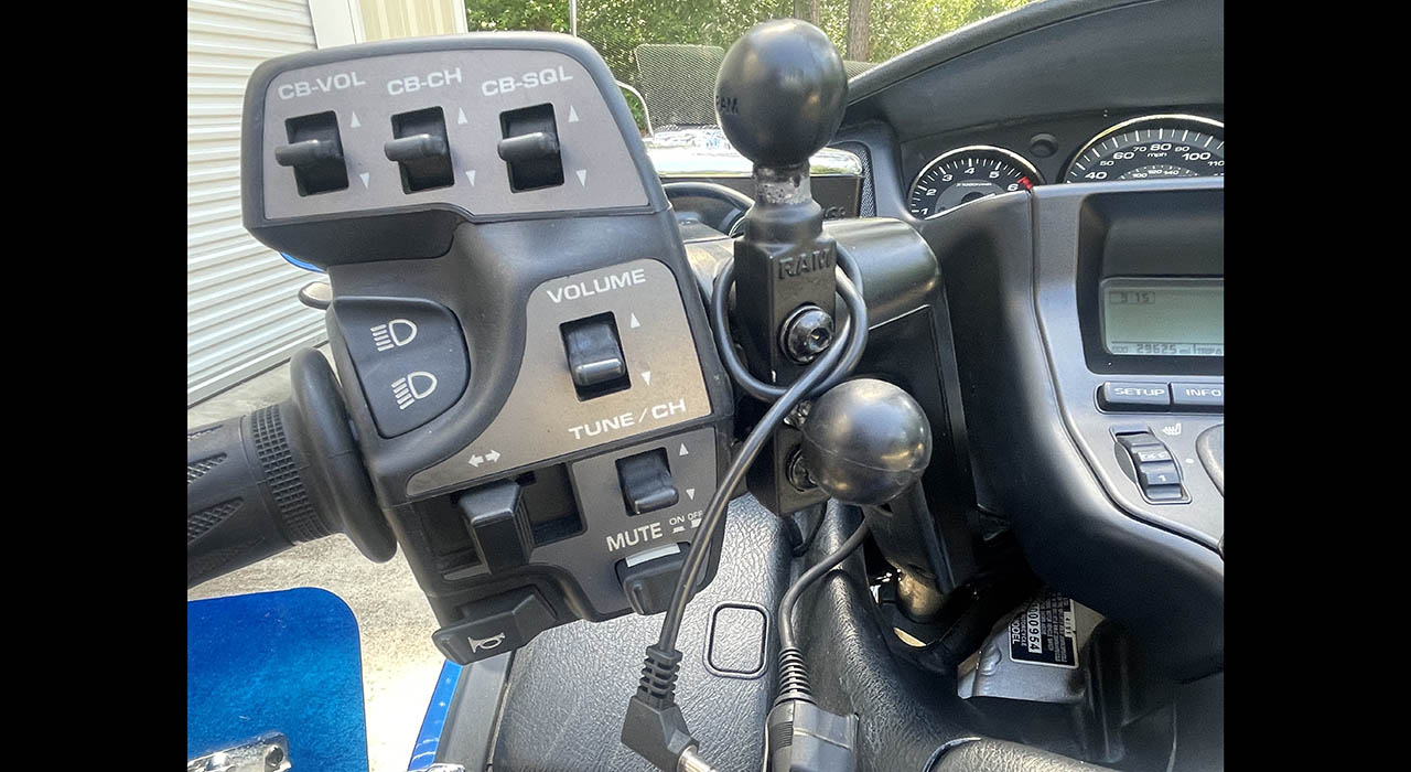 14th Image of a 2012 HONDA GOLDWING