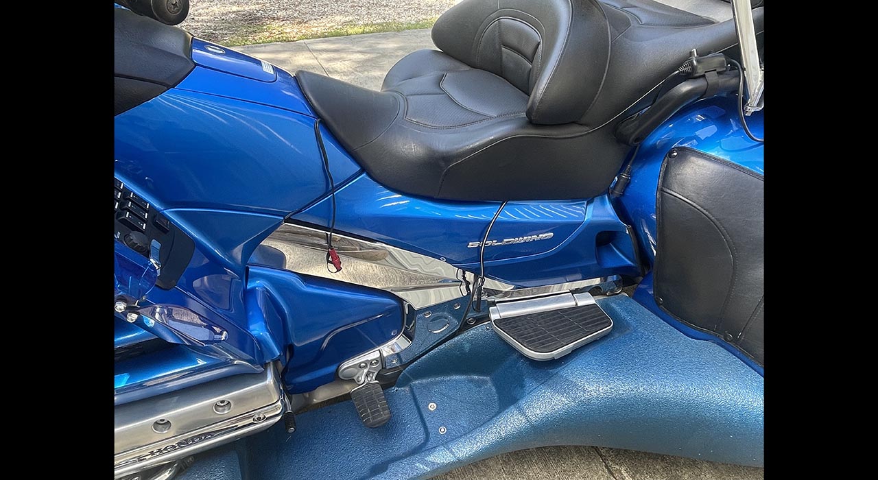 15th Image of a 2012 HONDA GOLDWING