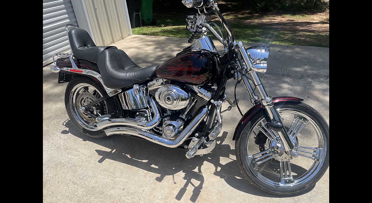 1st Image of a 2010 HARLEY-DAVIDSON FXSTC