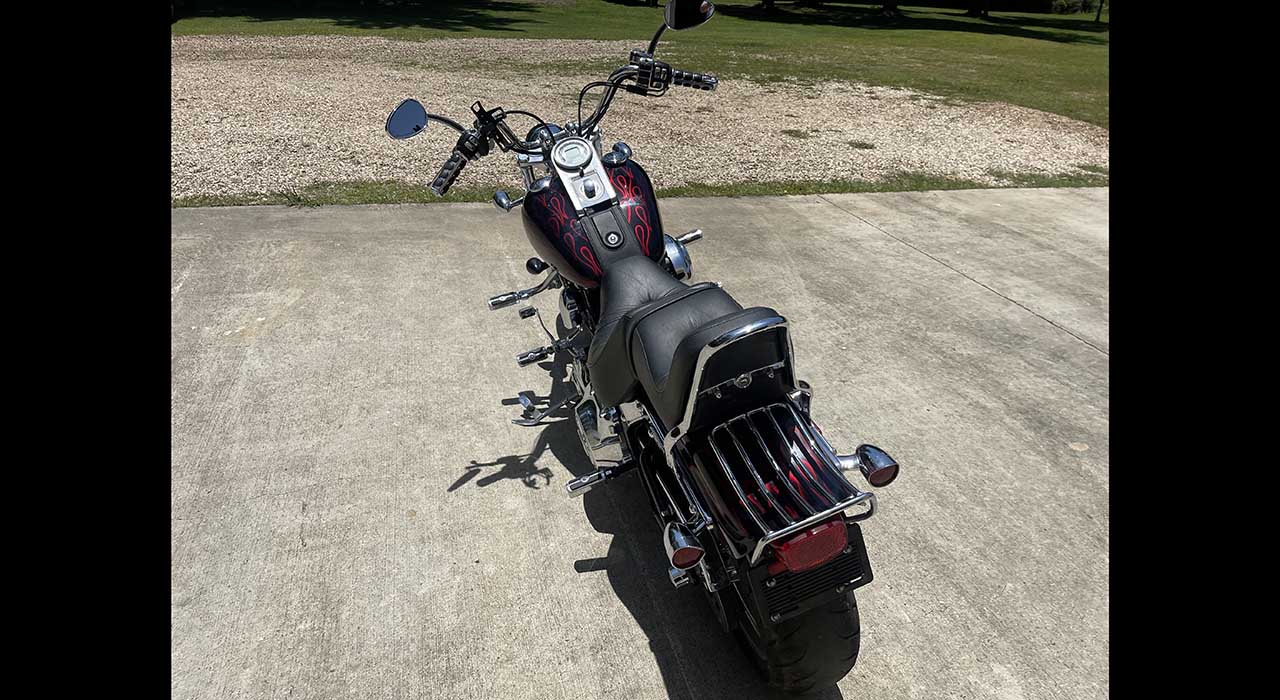 4th Image of a 2010 HARLEY-DAVIDSON FXSTC