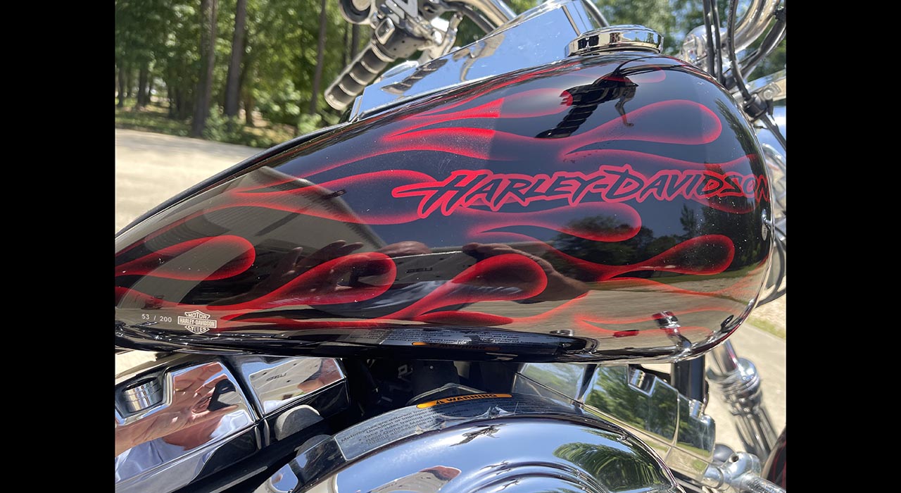 6th Image of a 2010 HARLEY-DAVIDSON FXSTC