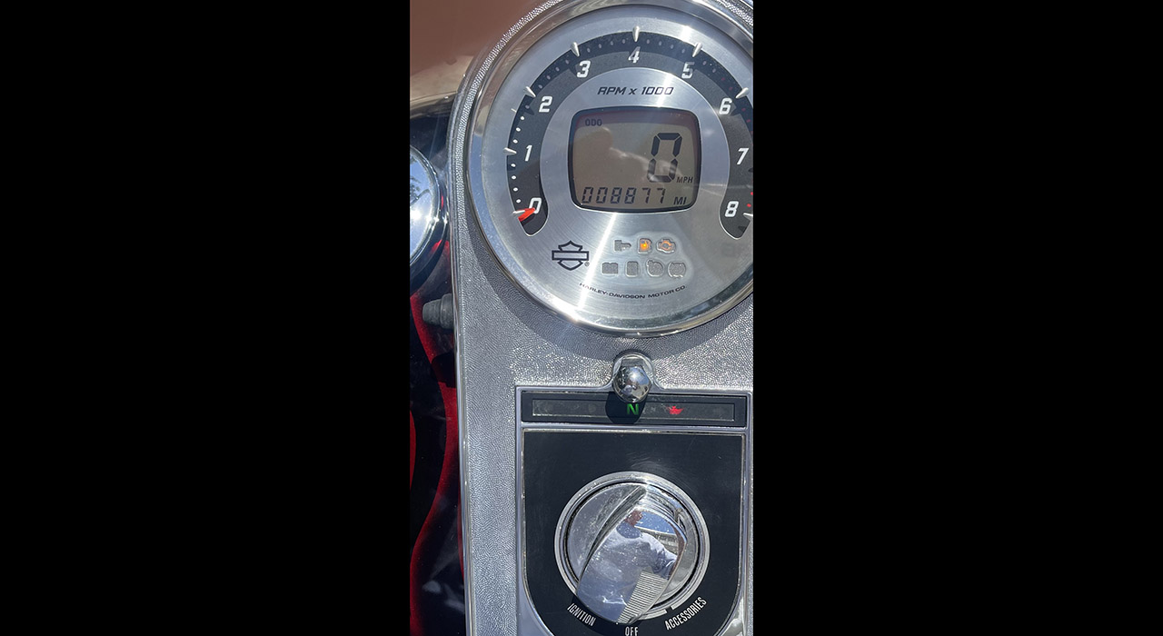 7th Image of a 2010 HARLEY-DAVIDSON FXSTC