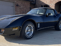 Image 2 of 14 of a 1980 CHEVROLET CORVETTE