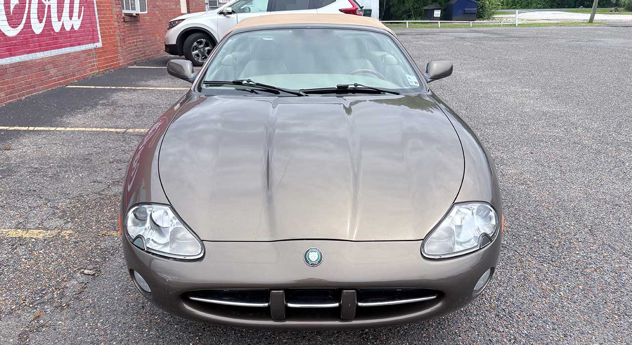 2nd Image of a 2001 JAGUAR XK8 XK