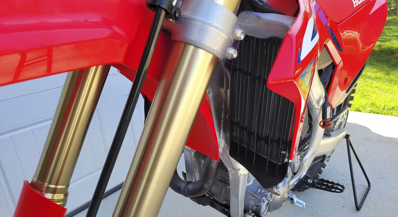 3rd Image of a 2024 HONDA CRF450R