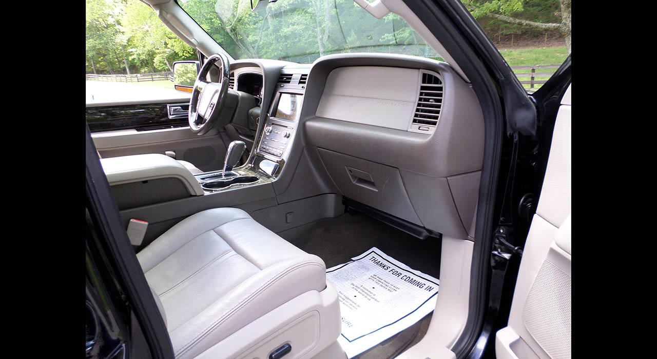 7th Image of a 2016 LINCOLN NAVIGATOR SELECT