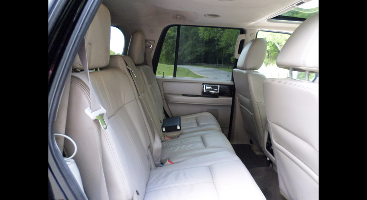 9th Image of a 2016 LINCOLN NAVIGATOR SELECT