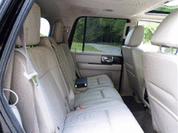 Image 10 of 15 of a 2016 LINCOLN NAVIGATOR SELECT