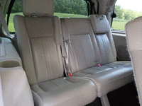 Image 11 of 15 of a 2016 LINCOLN NAVIGATOR SELECT