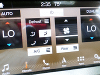 Image 13 of 15 of a 2016 LINCOLN NAVIGATOR SELECT