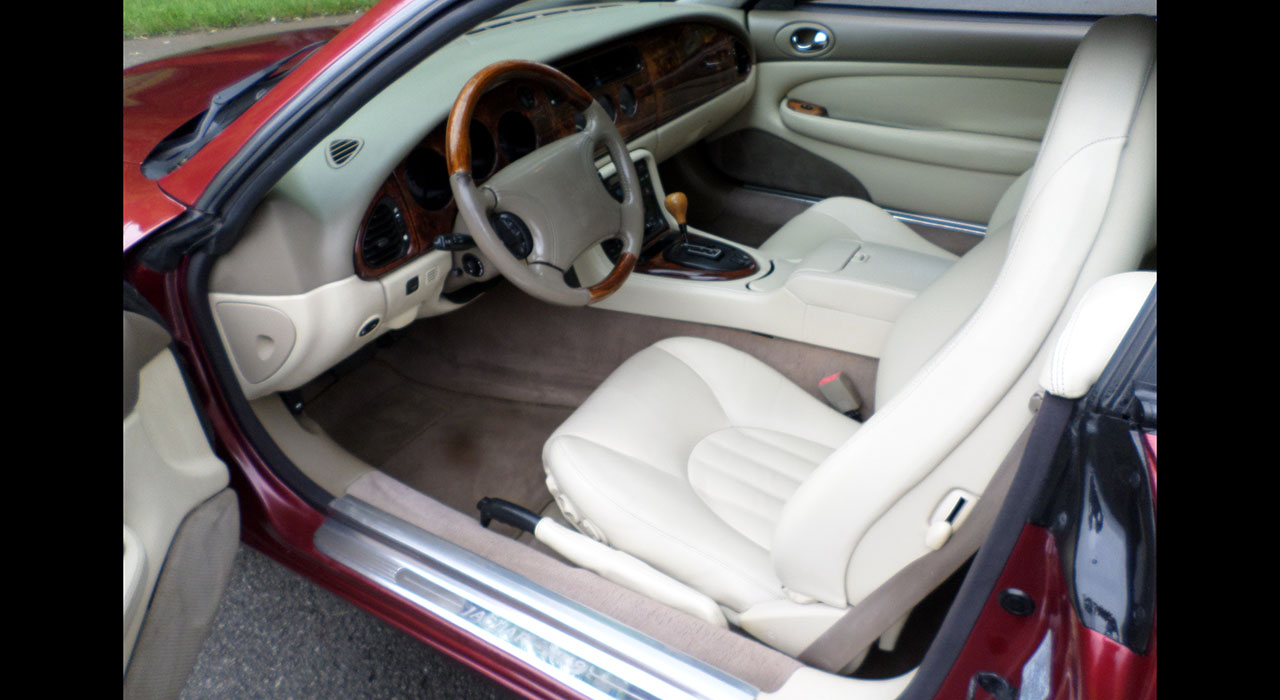 8th Image of a 1997 JAGUAR XK8 XK