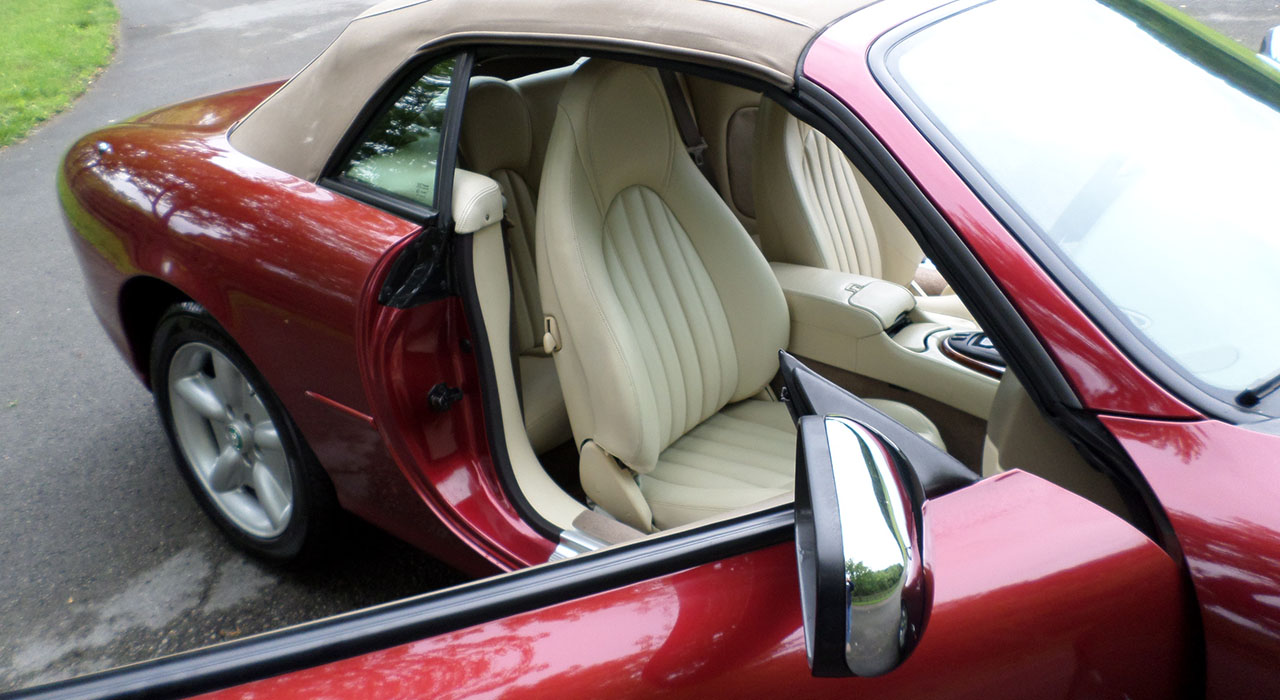 9th Image of a 1997 JAGUAR XK8 XK