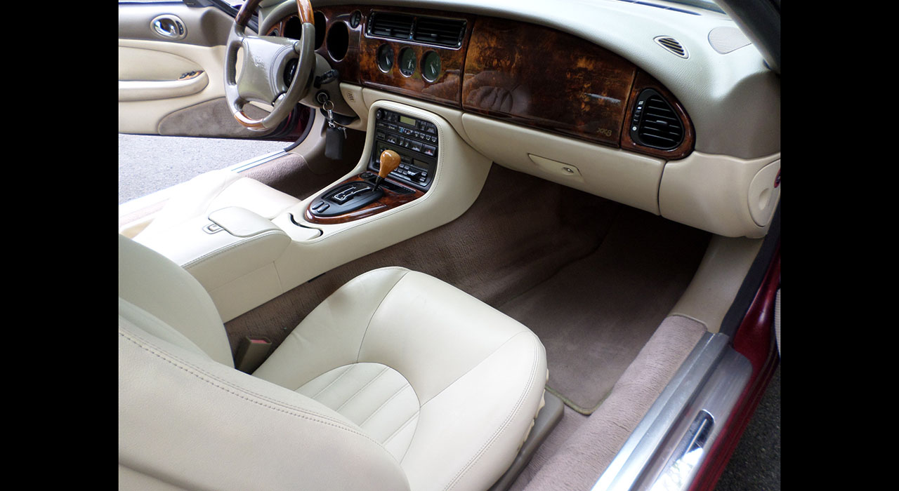10th Image of a 1997 JAGUAR XK8 XK