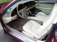 Image 9 of 17 of a 1997 JAGUAR XK8 XK
